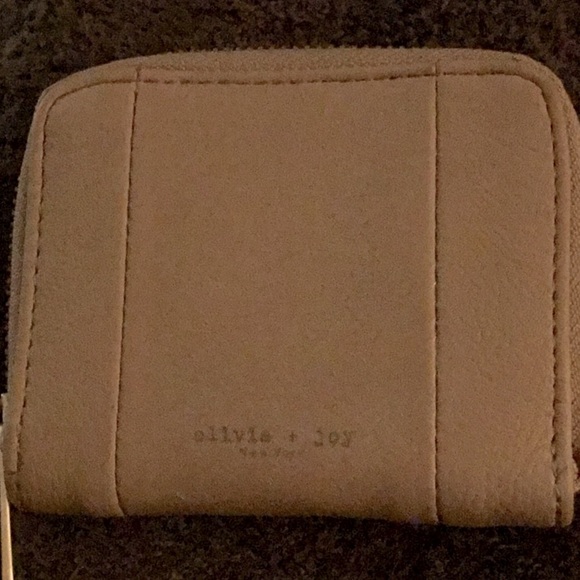 Olivia & Joy of New York like new clutch. - Picture 6 of 7
